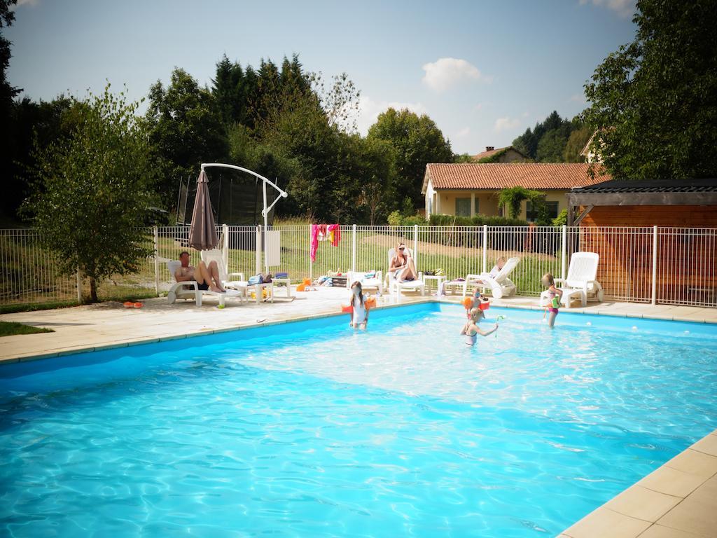 Domaine De Romefort Saint-Léonard-de-Noblat Стая снимка